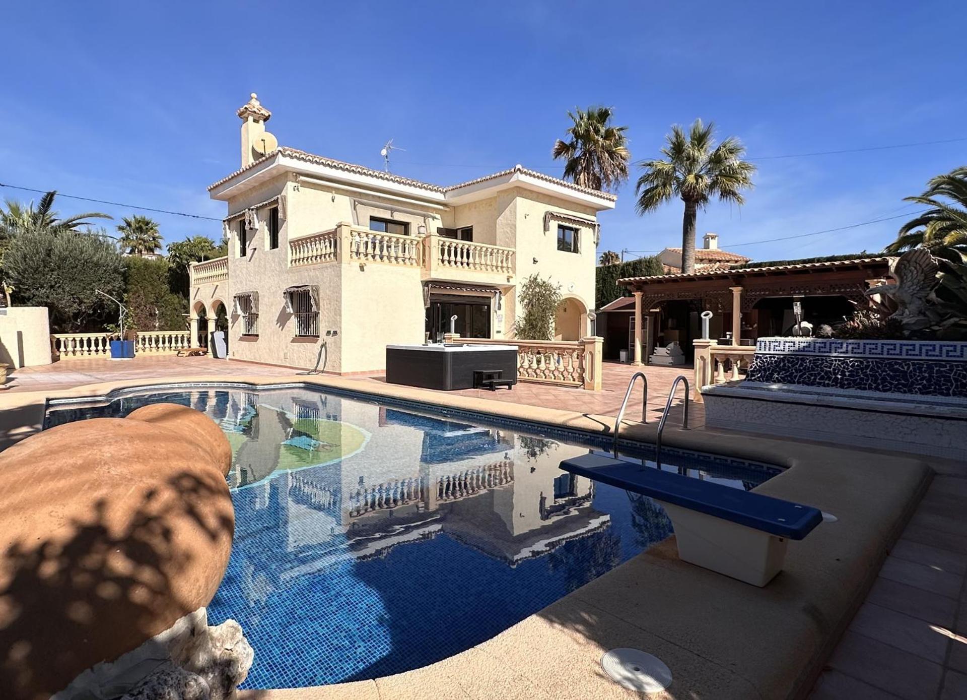 Luxury Villa - Pool, Hot Tub, Aircon, Tvs, Home Cinema, Office, Gbit Internet, Sports Equipment カルプ エクステリア 写真