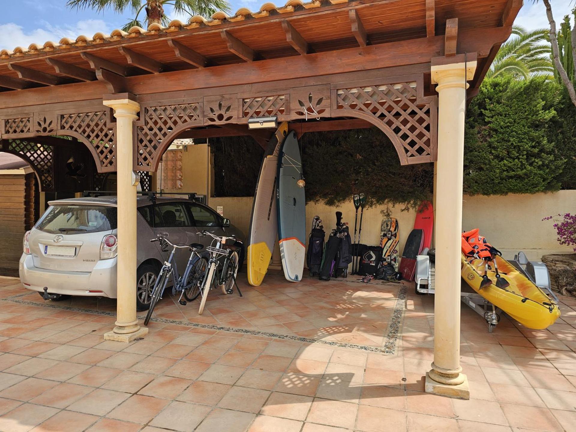 Luxury Villa - Pool, Hot Tub, Aircon, Tvs, Home Cinema, Office, Gbit Internet, Sports Equipment カルプ エクステリア 写真