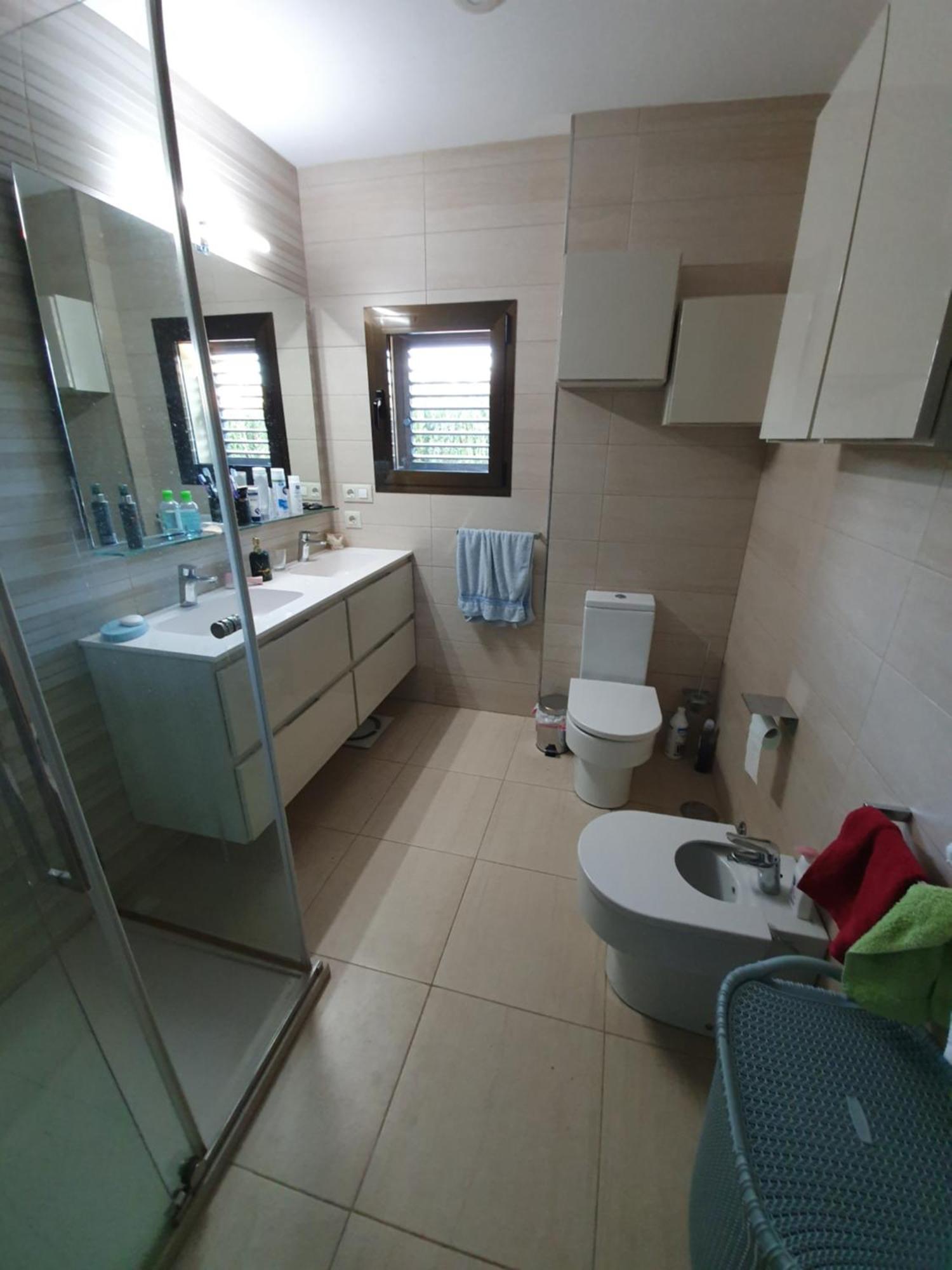 Luxury Villa - Pool, Hot Tub, Aircon, Tvs, Home Cinema, Office, Gbit Internet, Sports Equipment カルプ エクステリア 写真