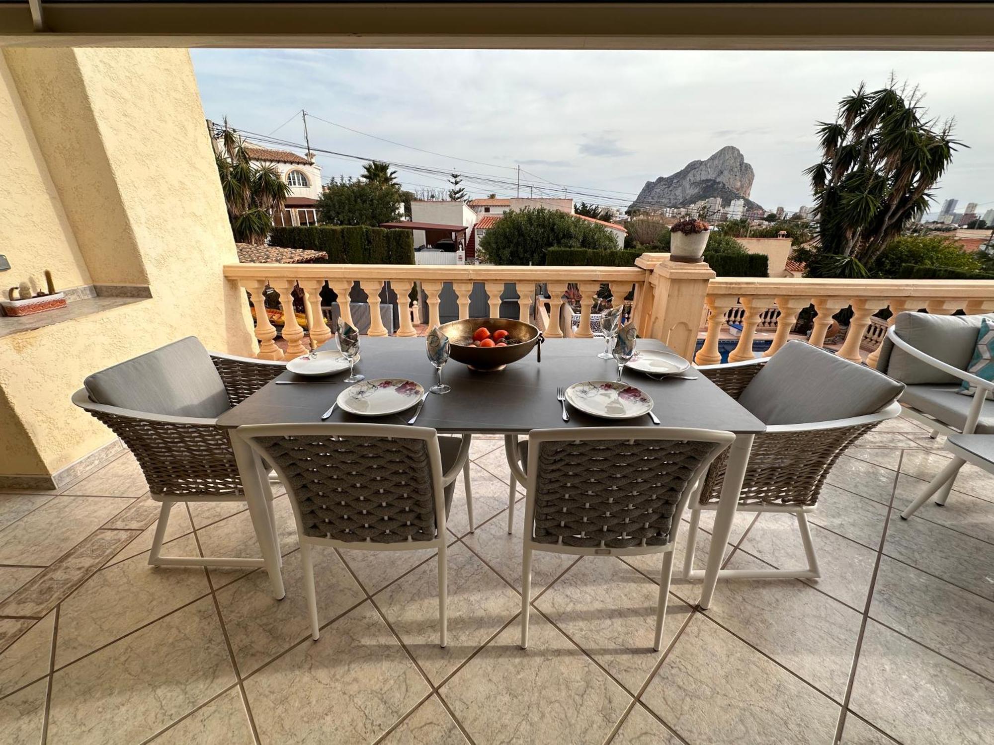 Luxury Villa - Pool, Hot Tub, Aircon, Tvs, Home Cinema, Office, Gbit Internet, Sports Equipment カルプ エクステリア 写真